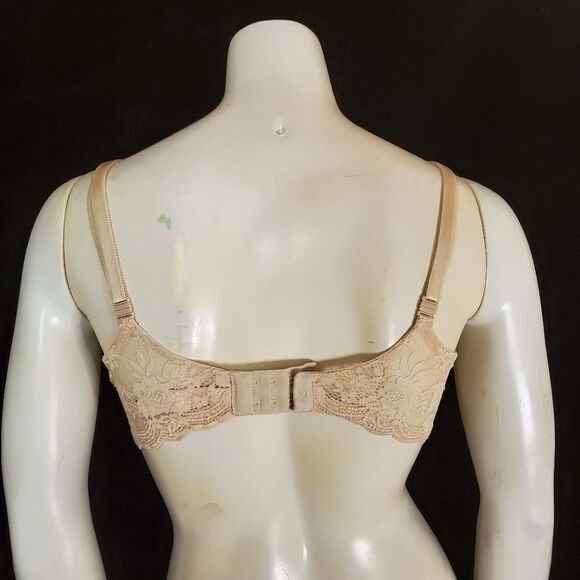 Victoria's Secret Dream Angels Push-Up Cream Bra (34D) - Picture 6 of 7